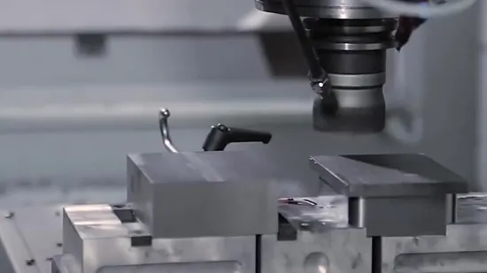 China Maker, kundenspezifisches elektronisches Produkt, Kunststoffbox, Spritzguss, 2-Form-Design, geformte 2K-Doppelfarben-Formenherstellung